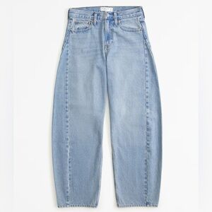 Abercrombie & Fitch Mid Rise Barrel Jeans